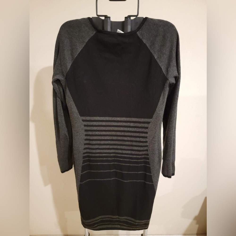 Max Studio | Black & Gray Long Sleeve Rayon sweater dress
